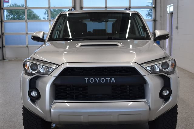 Used 2021 Toyota 4Runner TRD Off-Road Premium w/ Moonroof Package AWD/4WD image 3