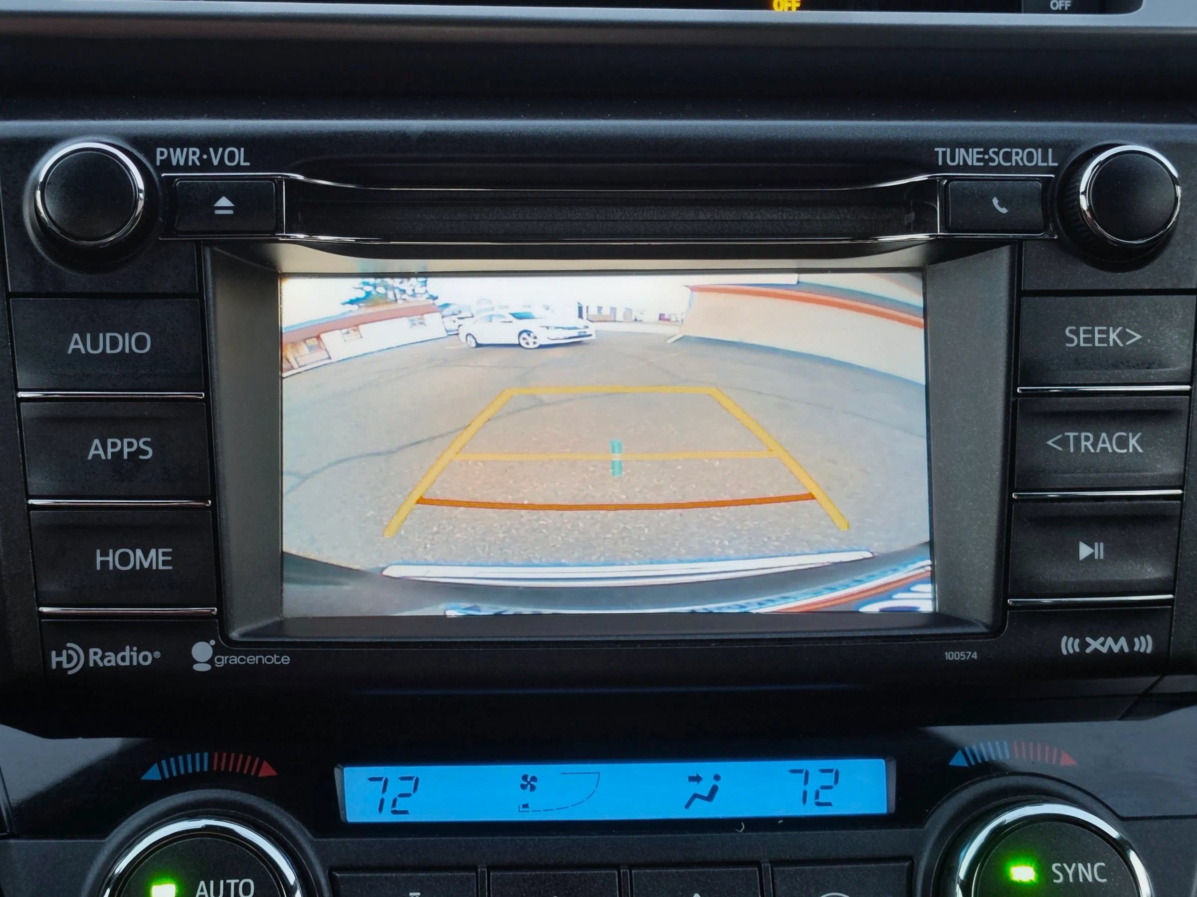 Used 2018 Toyota RAV4 SE FWD image 12
