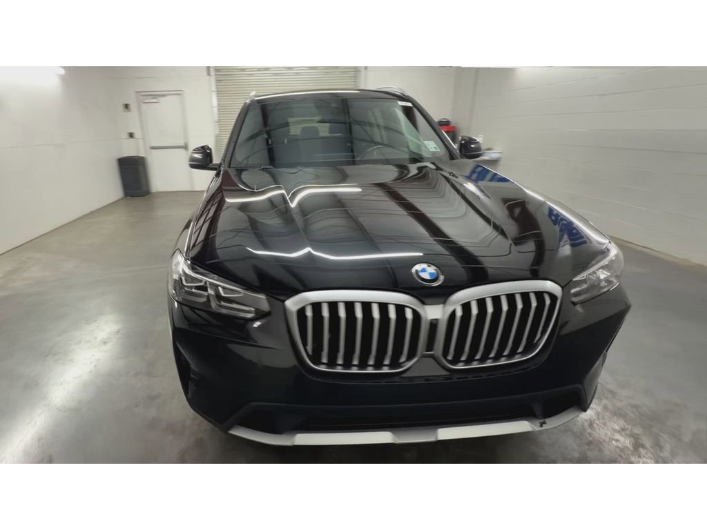 Used 2024 BMW X3 sDrive30i w/ Convenience Package RWD image 3