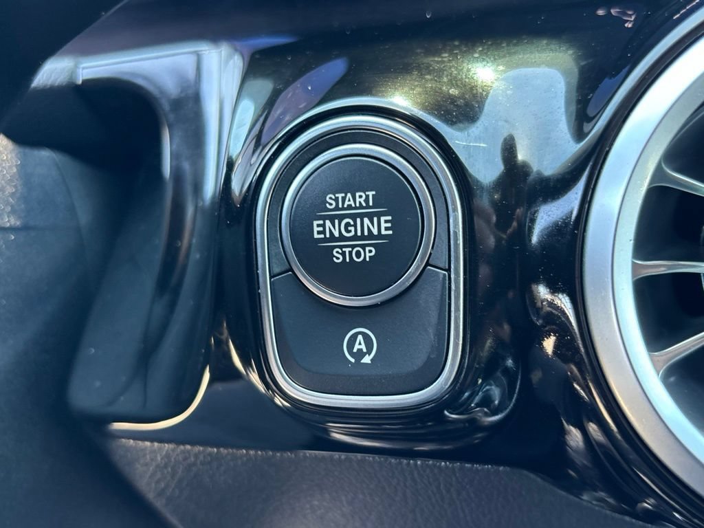 Used 2025 Mercedes-Benz GLA 250 image 16