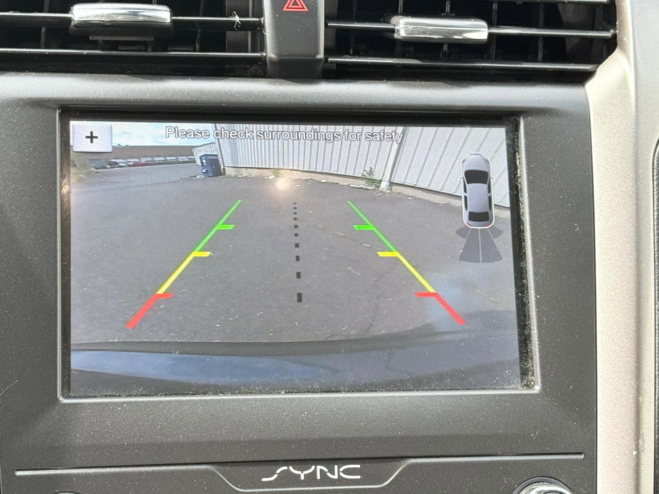 Used 2019 Ford Fusion SE FWD image 24