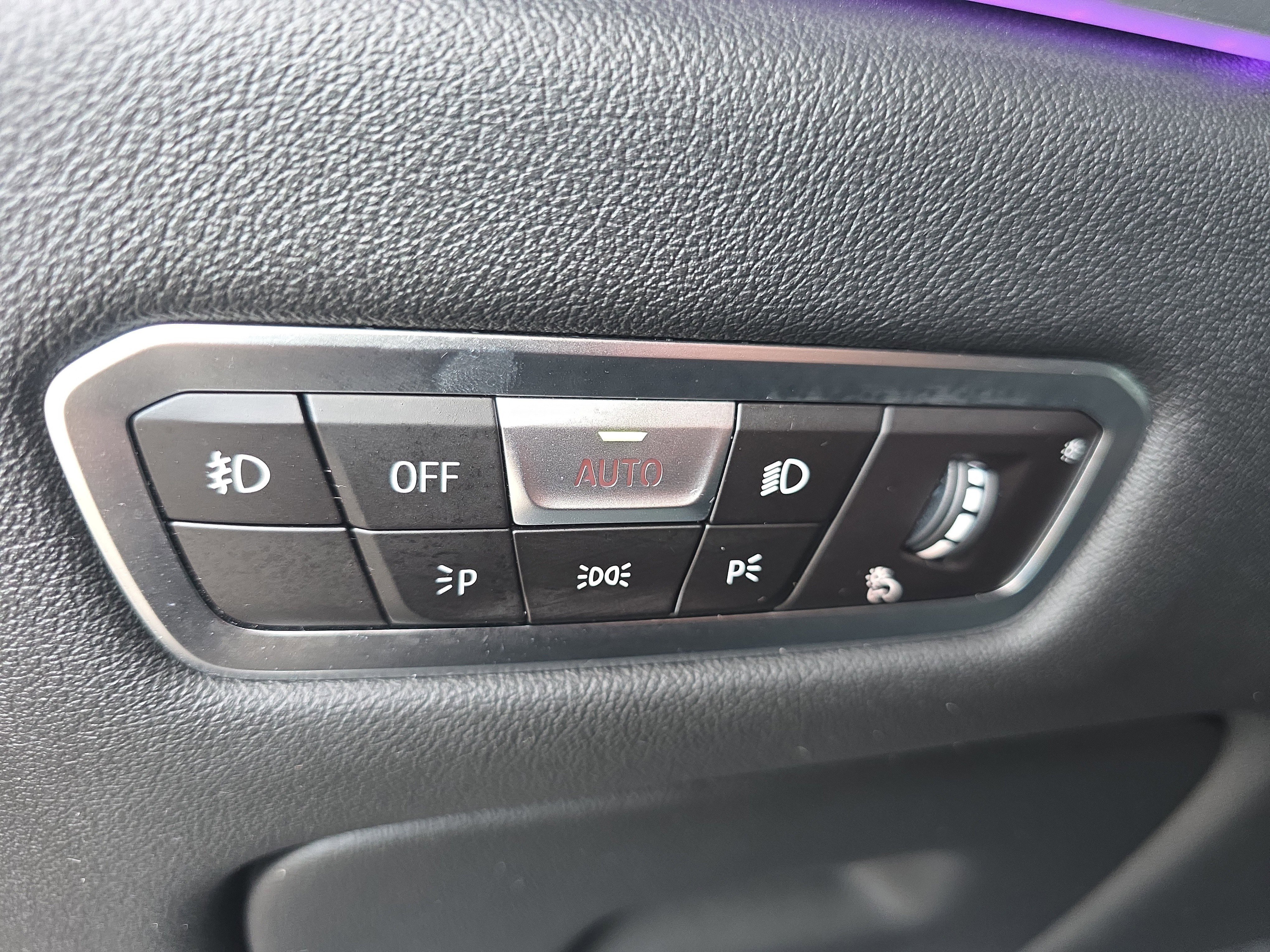 Used 2022 BMW X7 xDrive40i w/ M Sport Package image 34