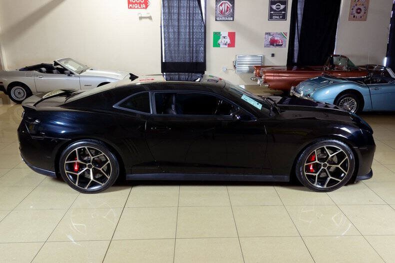 Used 2013 Chevrolet Camaro ZL1 RWD image 22