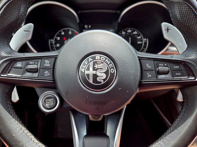 Used 2023 Alfa Romeo Stelvio Veloce AWD/4WD image 34