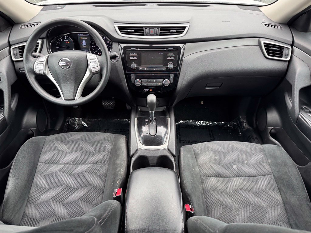 Used 2015 Nissan Rogue SV FWD image 13