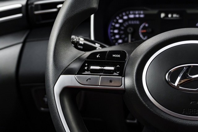 Certified 2024 Hyundai Santa Cruz SE image 12