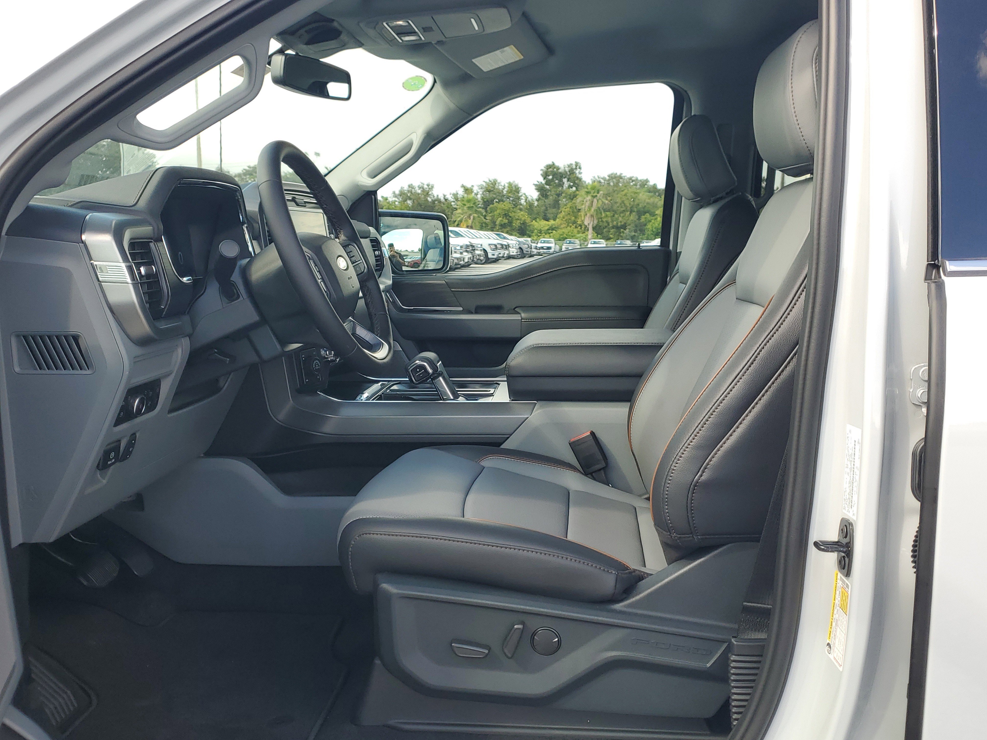 New 2025 Ford F150 Lariat w/ Equipment Group 501A Mid image 16