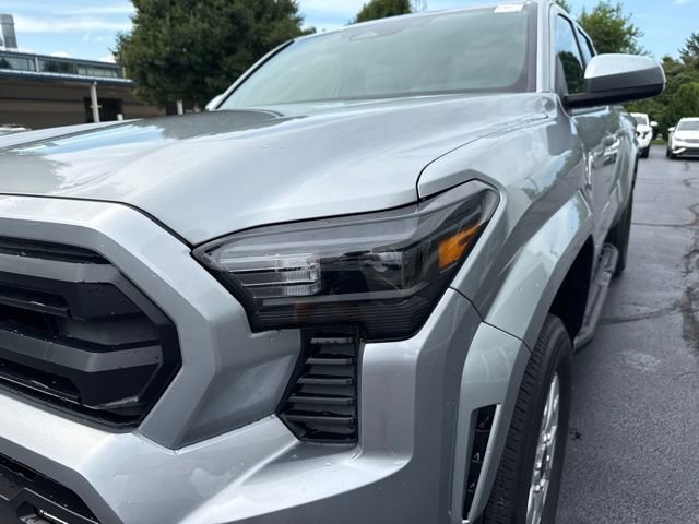 Used 2026 Toyota Tacoma SR5 AWD/4WD image 40