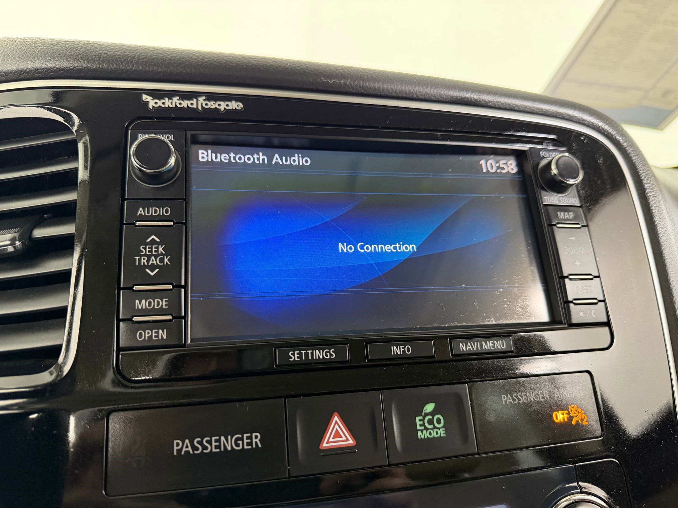 Used 2015 Mitsubishi Outlander SE image 22