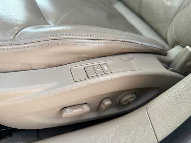 Used 2011 Buick LaCrosse CXL FWD image 6