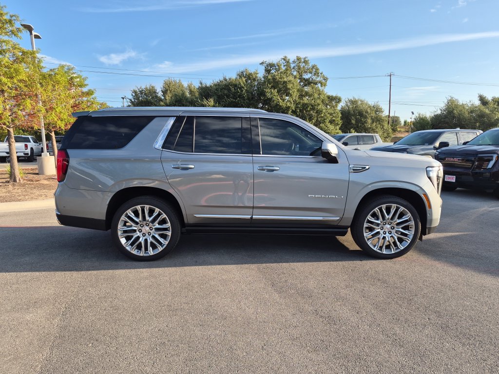 New 2026 GMC Yukon Denali w/ Denali Reserve Package AWD/4WD image 11