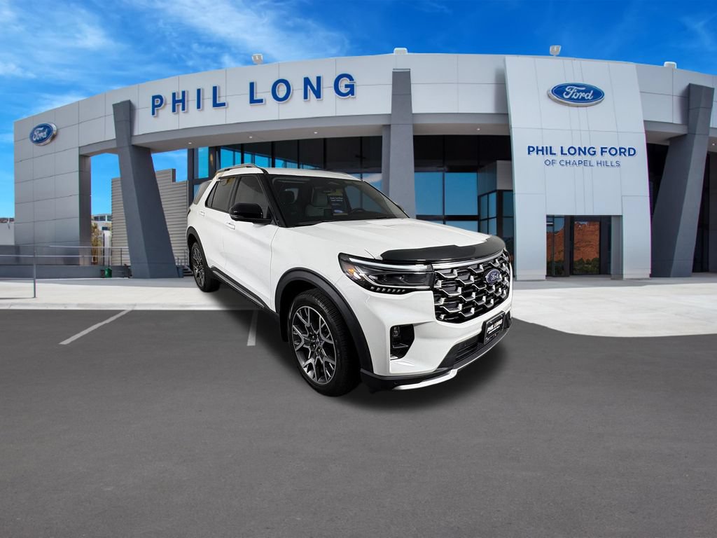 Certified 2025 Ford Explorer Platinum w/ Ultimate Package AWD/4WD image 7