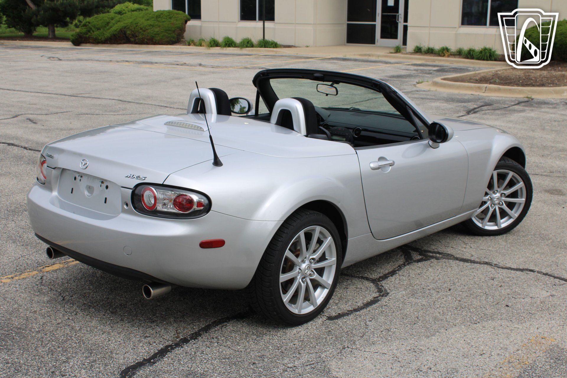 Used 2007 MAZDA MX-5 Miata Touring RWD image 4