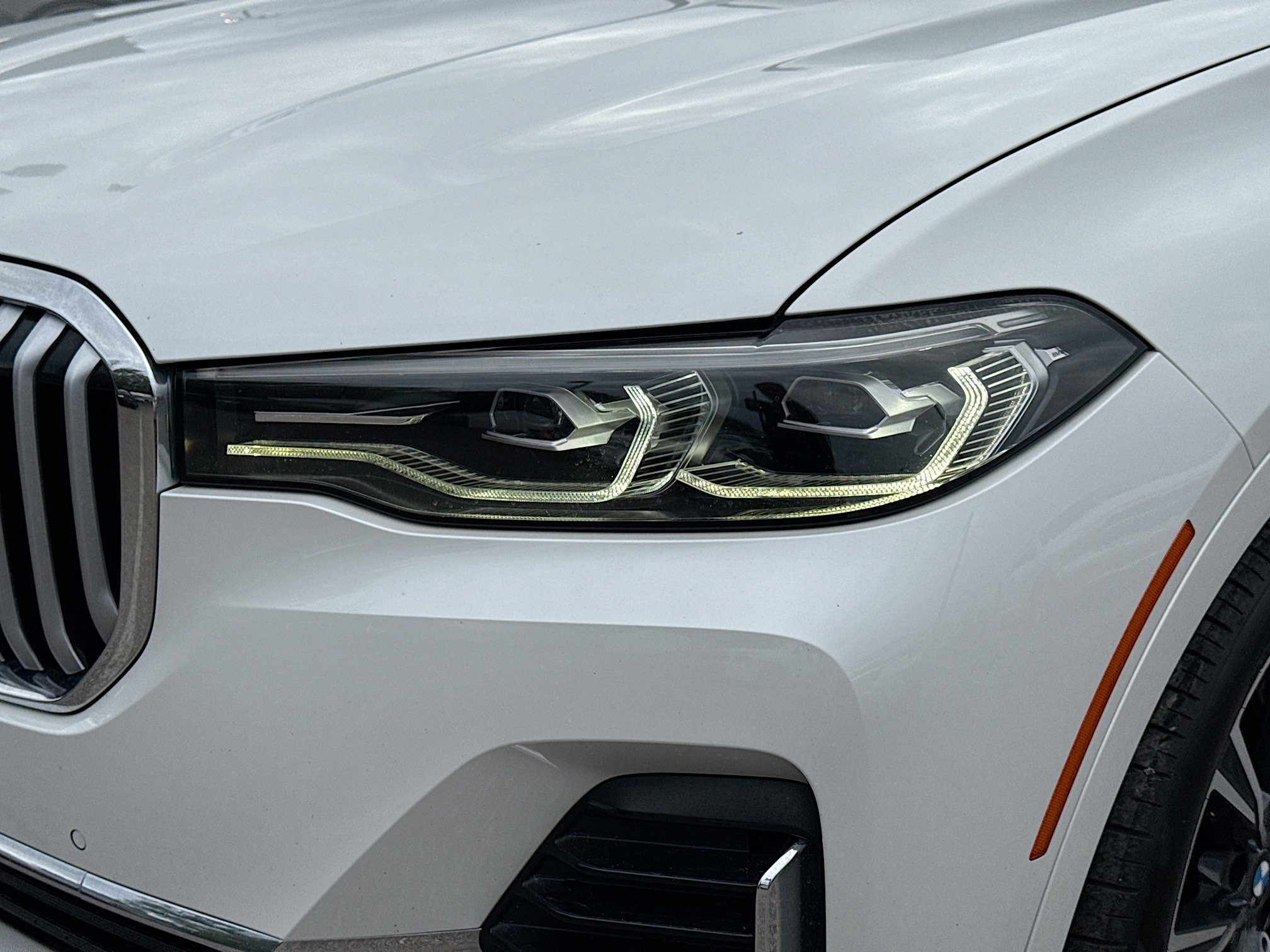 Used 2021 BMW X7 xDrive40i w/ Premium Package 2 image 9