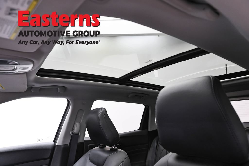 Used 2022 Jeep Compass Trailhawk w/ Trailhawk Elite Group AWD/4WD image 36