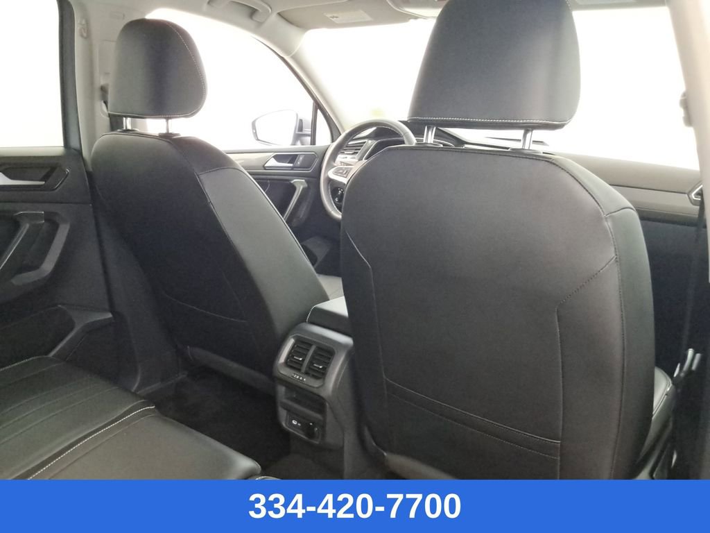 Used 2023 Volkswagen Tiguan SE image 21