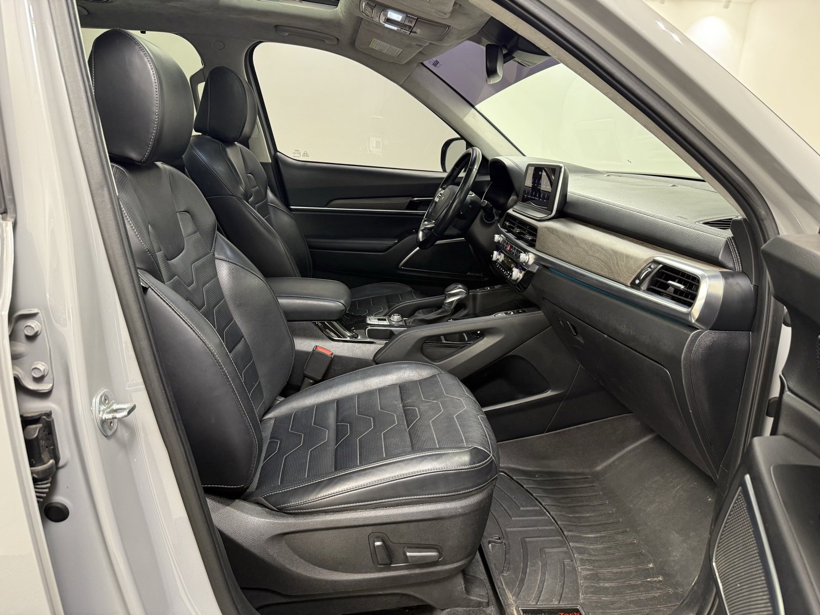 Used 2022 Kia Telluride SX w/ SX Prestige Package image 35