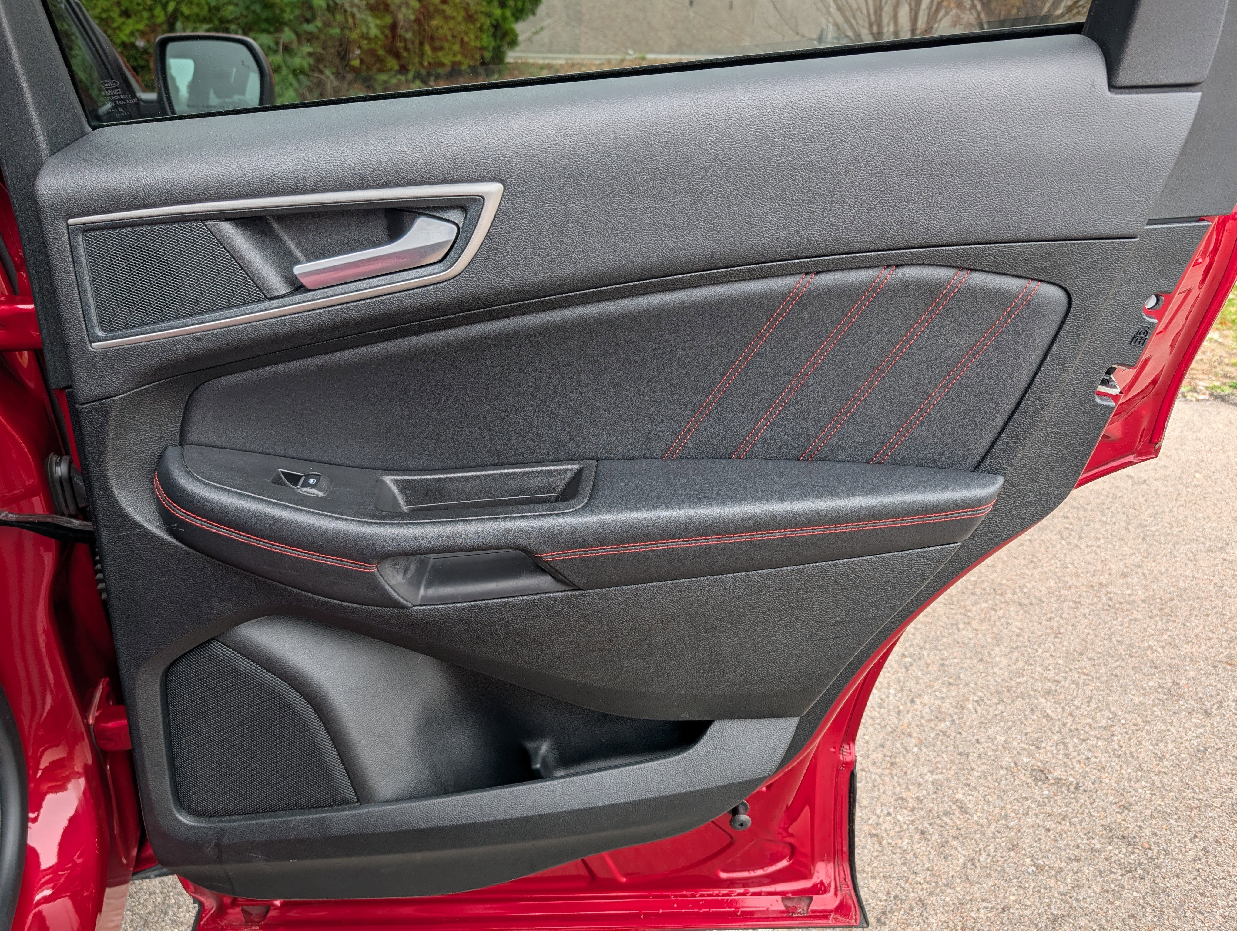 Used 2024 Ford Edge ST-Line image 33