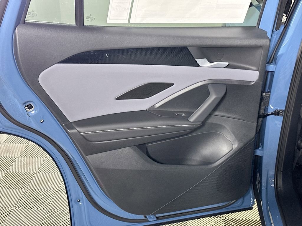 New 2025 Volkswagen Tiguan SE R-Line image 19