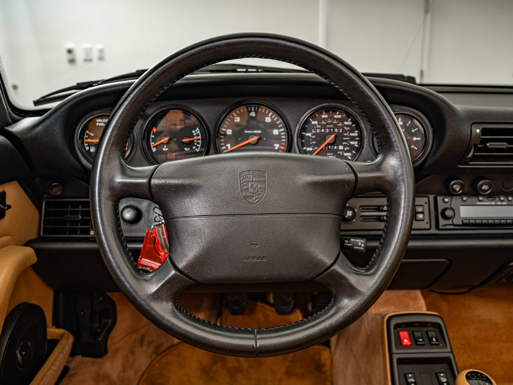 Used 1995 Porsche 911 Carrera RWD image 43