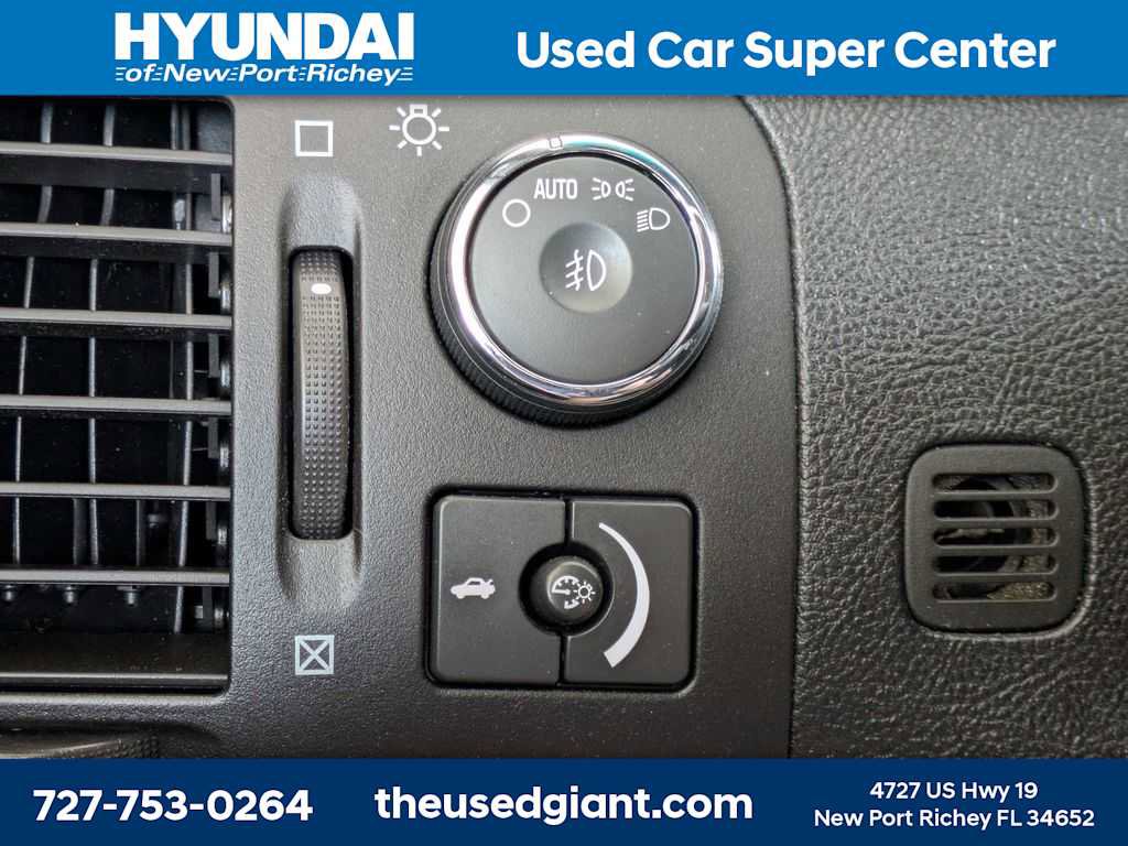 Used 2007 Cadillac DTS Luxury II image 28