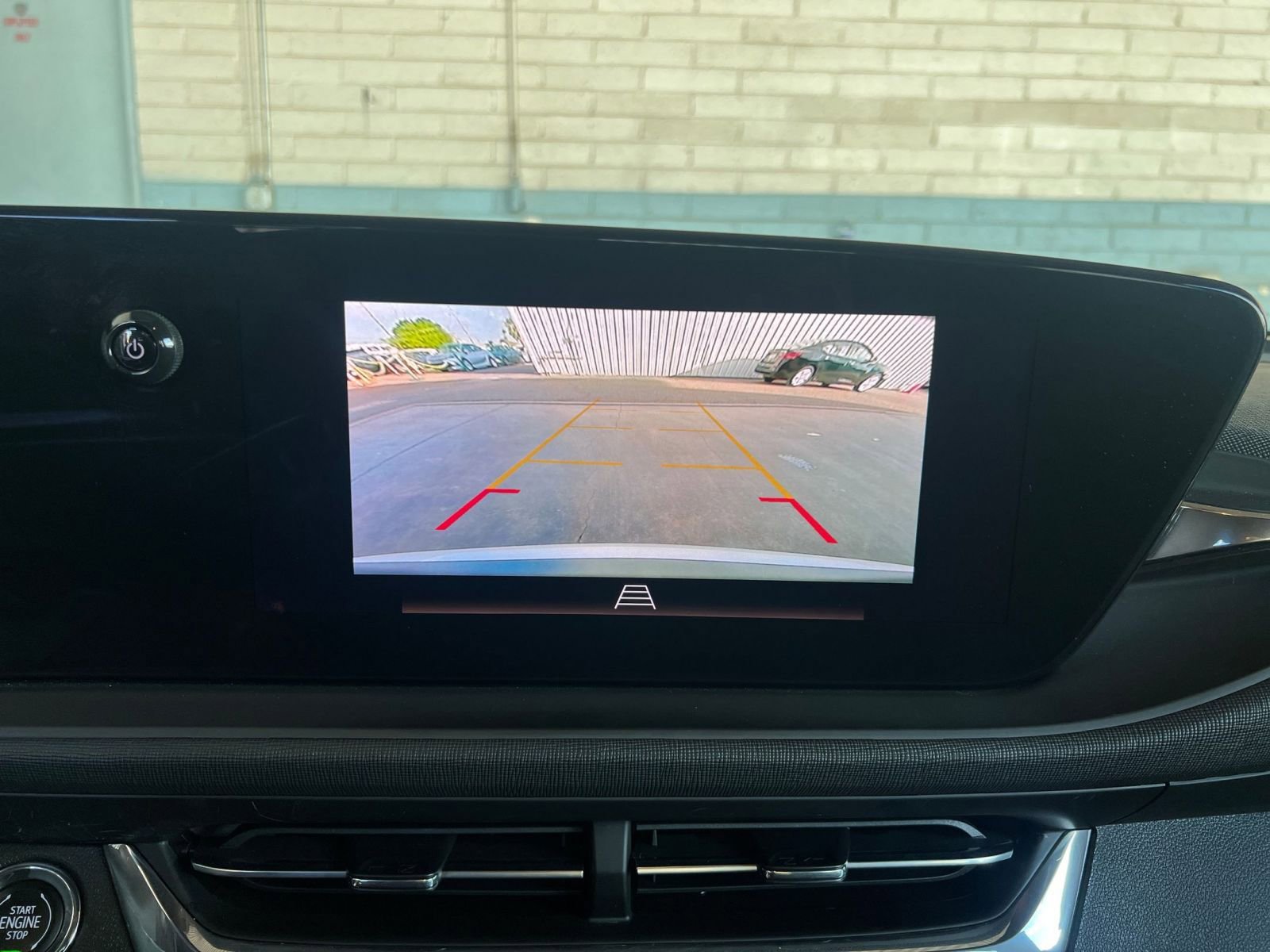 Used 2025 Buick Envista Preferred image 17