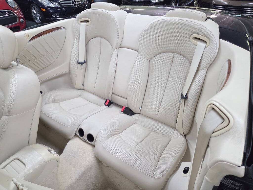 Used 2008 Mercedes-Benz CLK 350 Cabriolet image 23