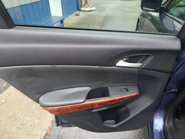 Used 2012 Honda Crosstour EX-L image 19