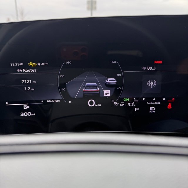 Used 2025 Audi Q5 Premium w/ Convenience Package image 14