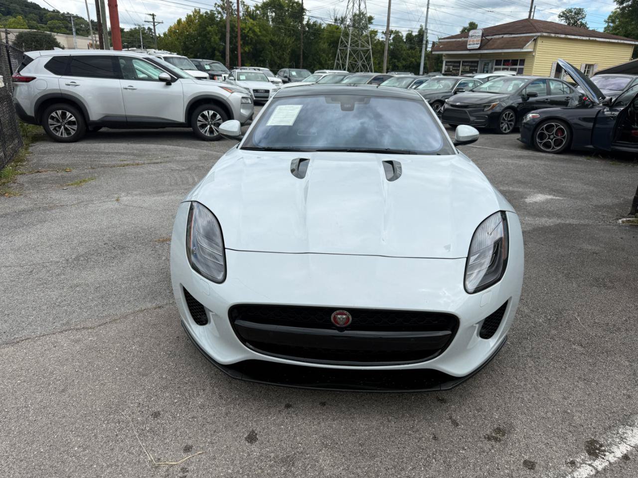 Used 2018 Jaguar F-TYPE Coupe RWD image 3