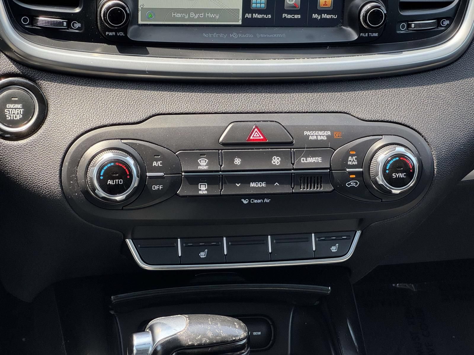 Used 2016 Kia Sorento SX AWD/4WD image 11