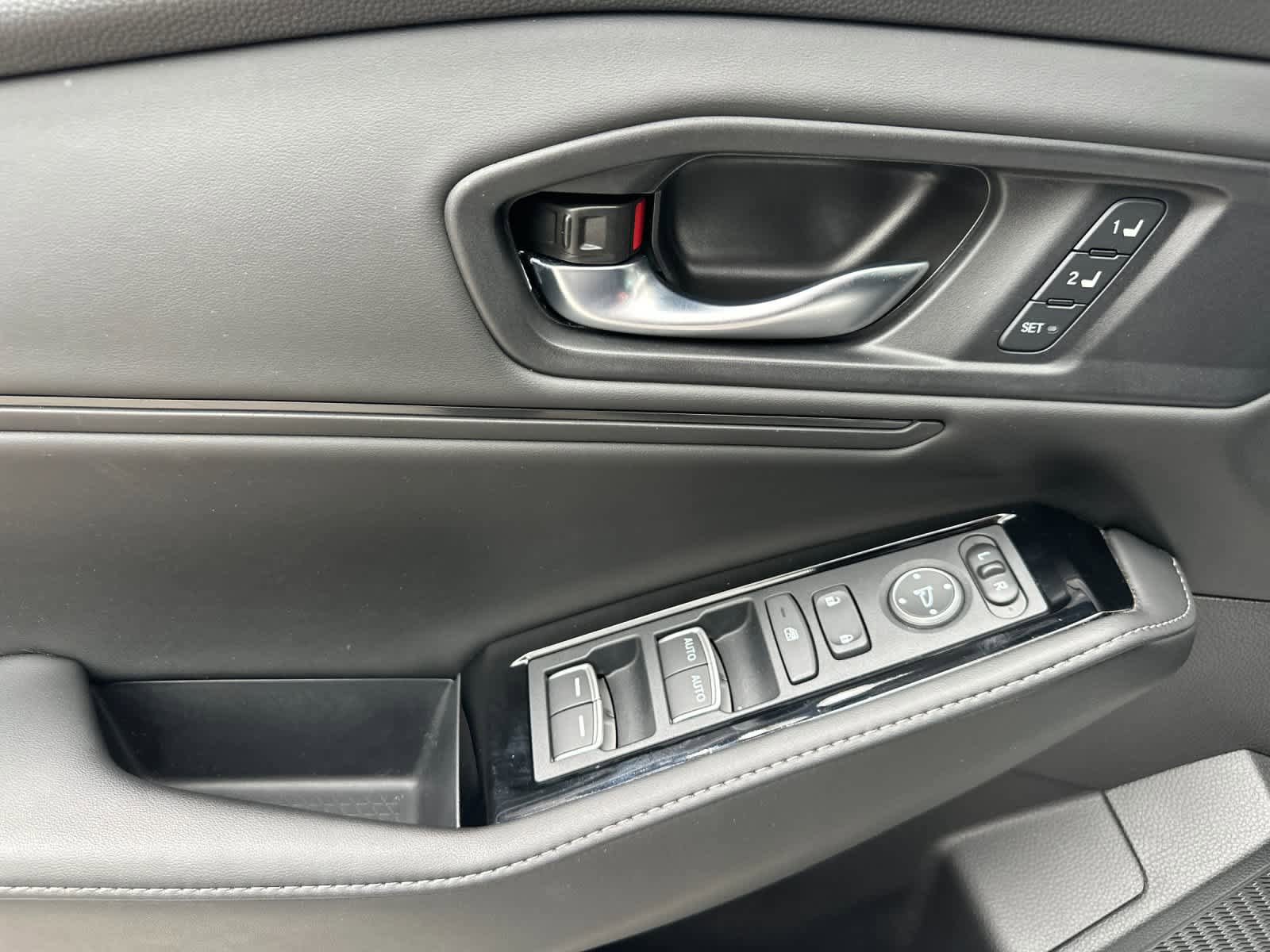 Used 2023 Honda Accord Touring image 12