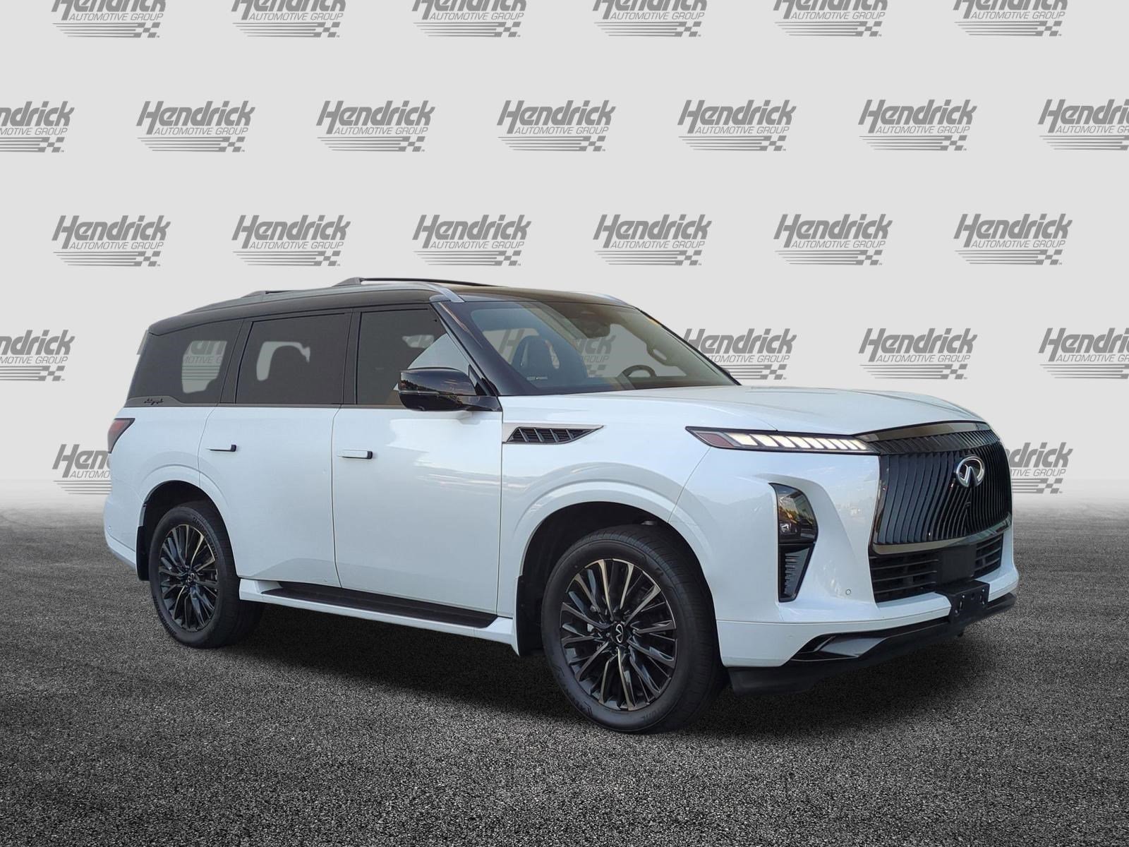 Used 2025 INFINITI QX80 Autograph w/ Autograph Exterior Package AWD/4WD image 2