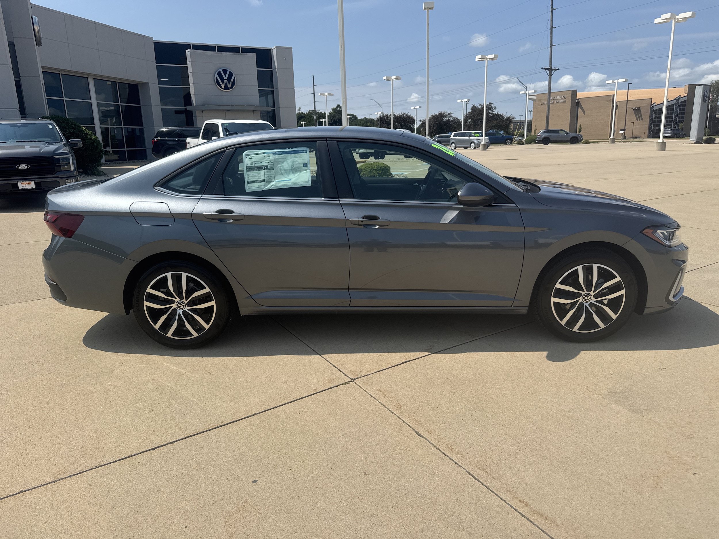 New 2026 Volkswagen Jetta SE FWD image 3