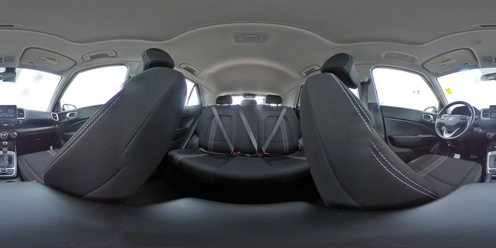 Used 2025 Hyundai Venue SEL image 42