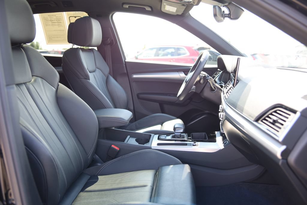 Used 2024 Audi Q5 2.0T Premium AWD/4WD image 39