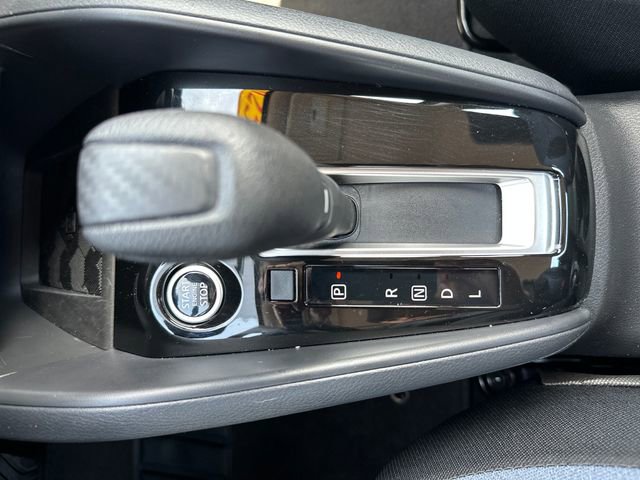Used 2025 Nissan Versa SV w/ Trunk Package FWD image 18