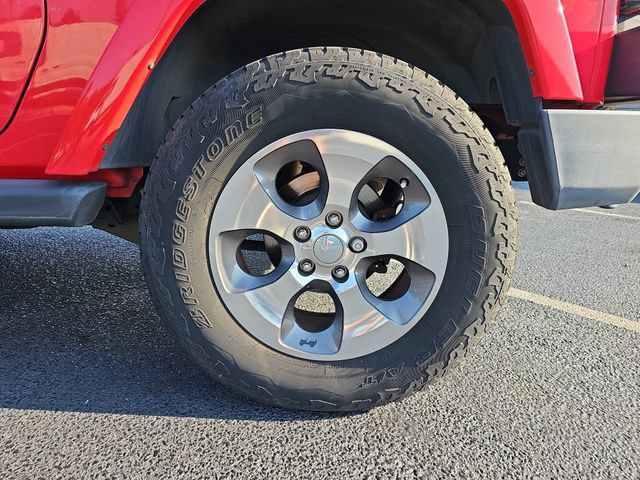 Used 2017 Jeep Wrangler Sahara w/ Dual Top Group AWD/4WD image 9