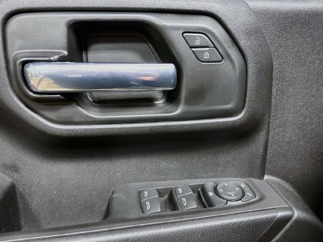 Certified 2025 Chevrolet Silverado 1500 Custom w/ Turbomax Blackout Package AWD/4WD image 17