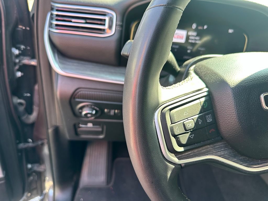 Used 2024 Jeep Wagoneer Series II AWD/4WD image 18