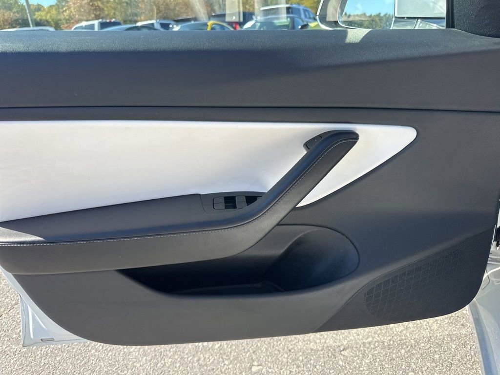 Used 2020 Tesla Model 3 Standard Range Plus image 26