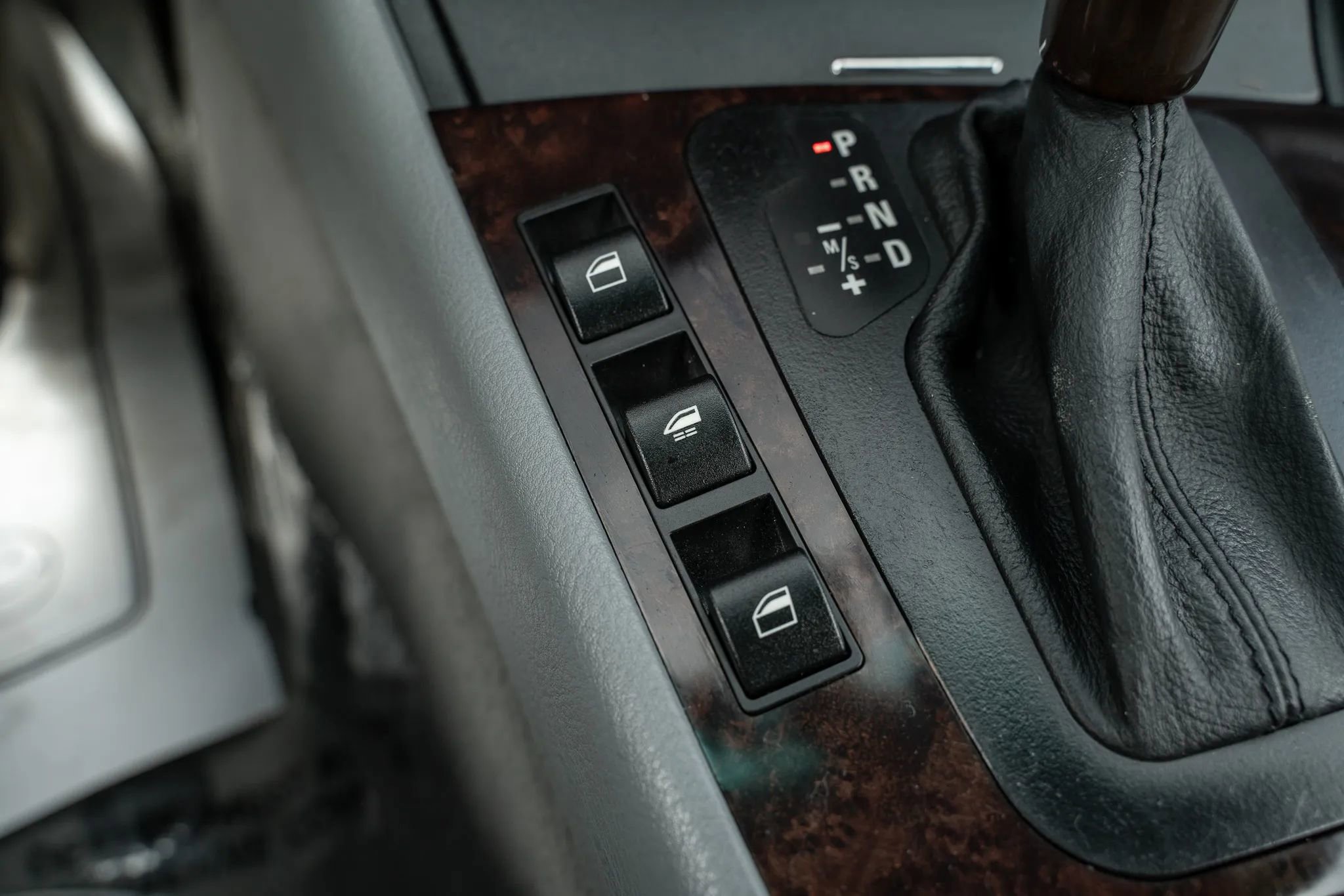 Used 2005 BMW 325Ci Convertible RWD image 20