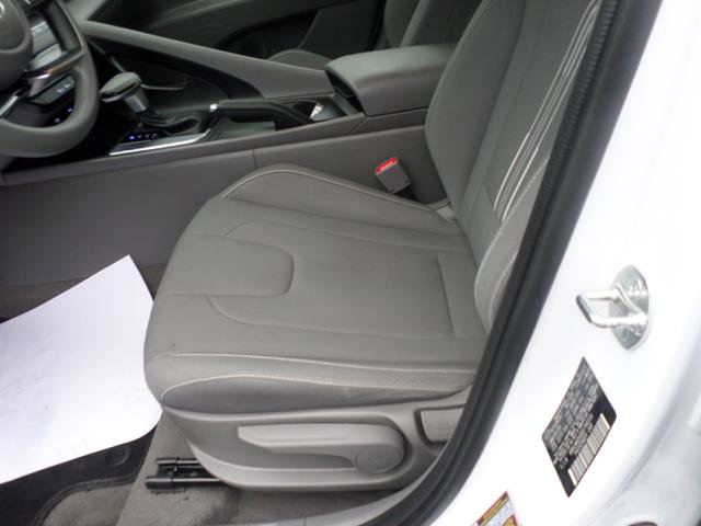 Used 2024 Hyundai Elantra SEL image 35