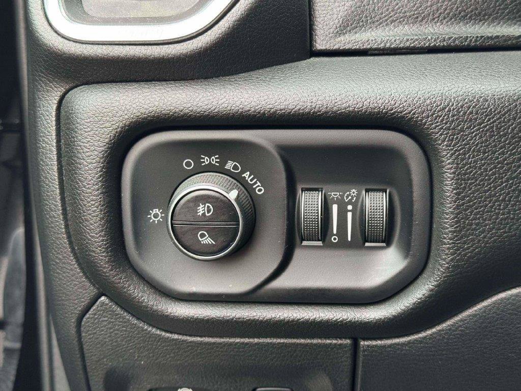 Used 2024 RAM 1500 Laramie AWD/4WD image 25