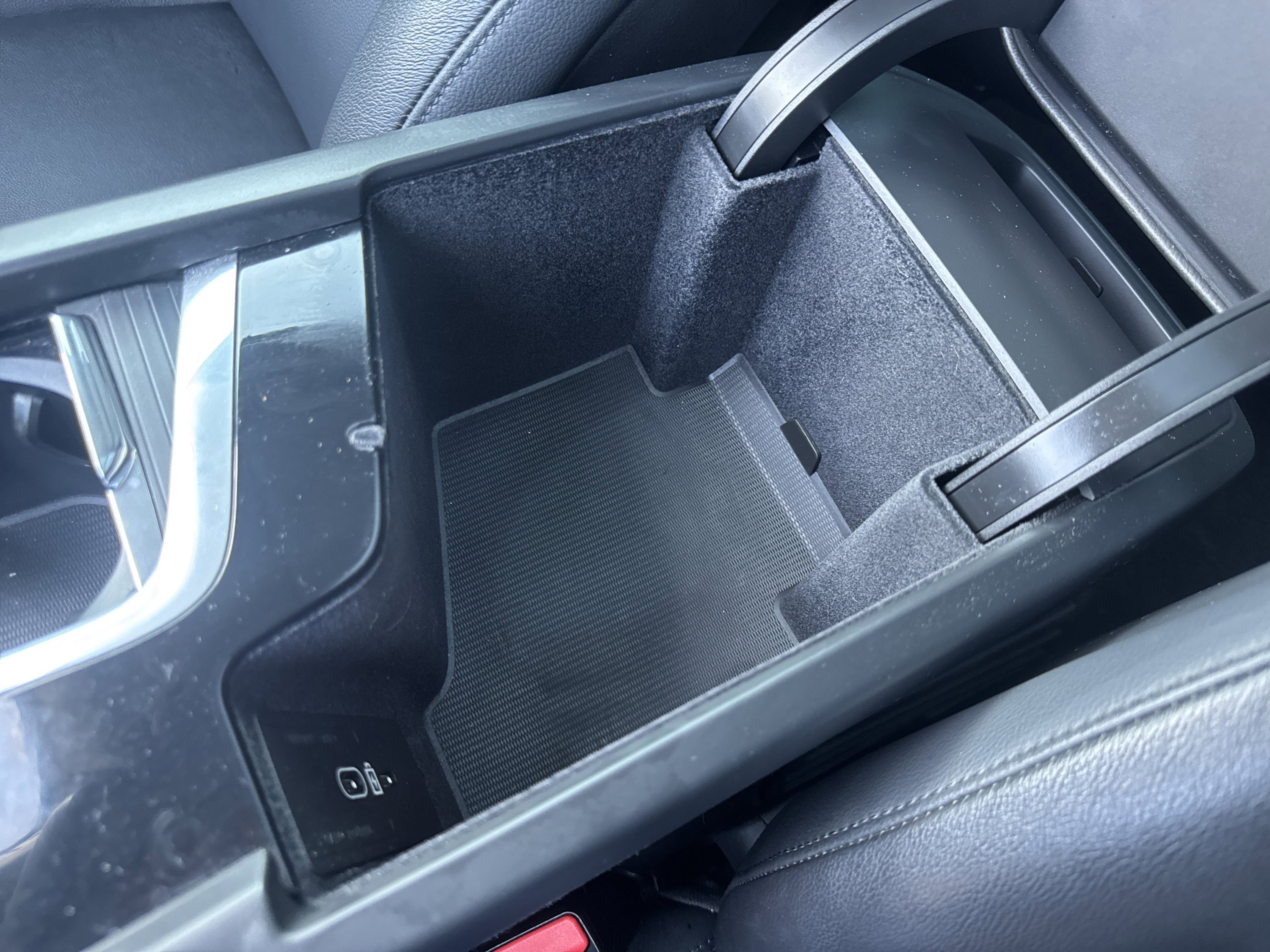 Used 2023 Volvo XC60 B5 Core image 70