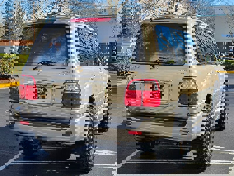Used 2000 Lexus LX 470 4WD image 8