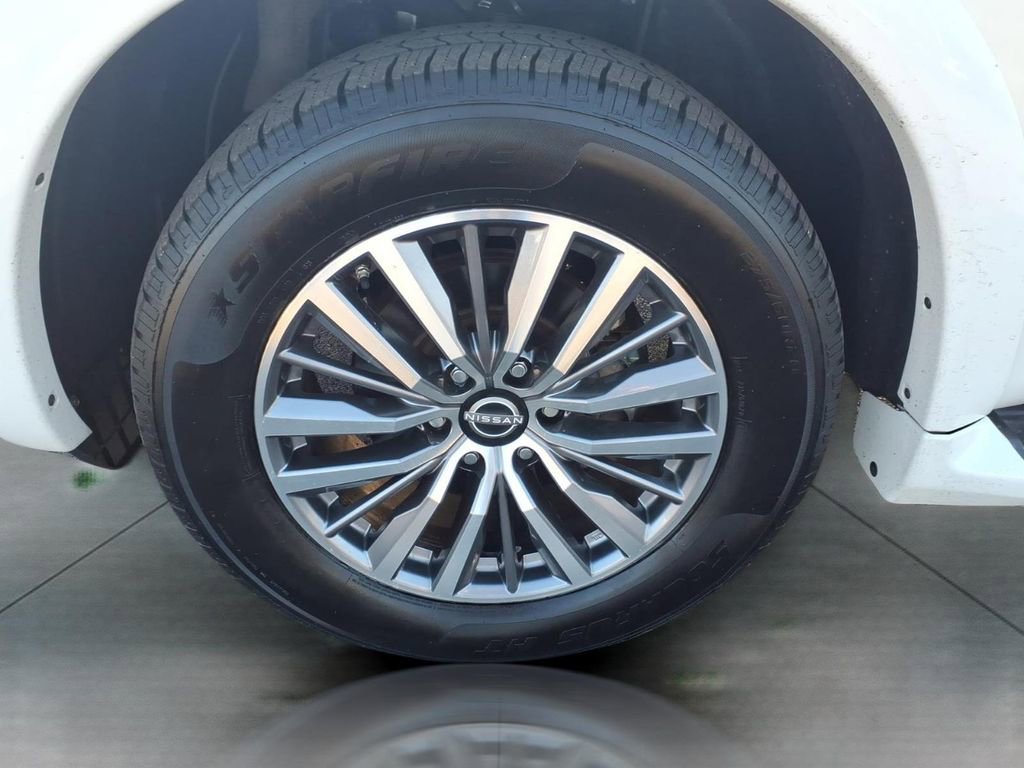 Used 2023 Nissan Armada SL w/ Captain's Chairs Package image 9