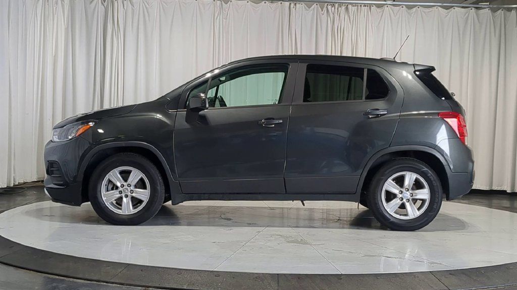 Used 2019 Chevrolet Trax LS w/ Tint and Cruise Package FWD image 6