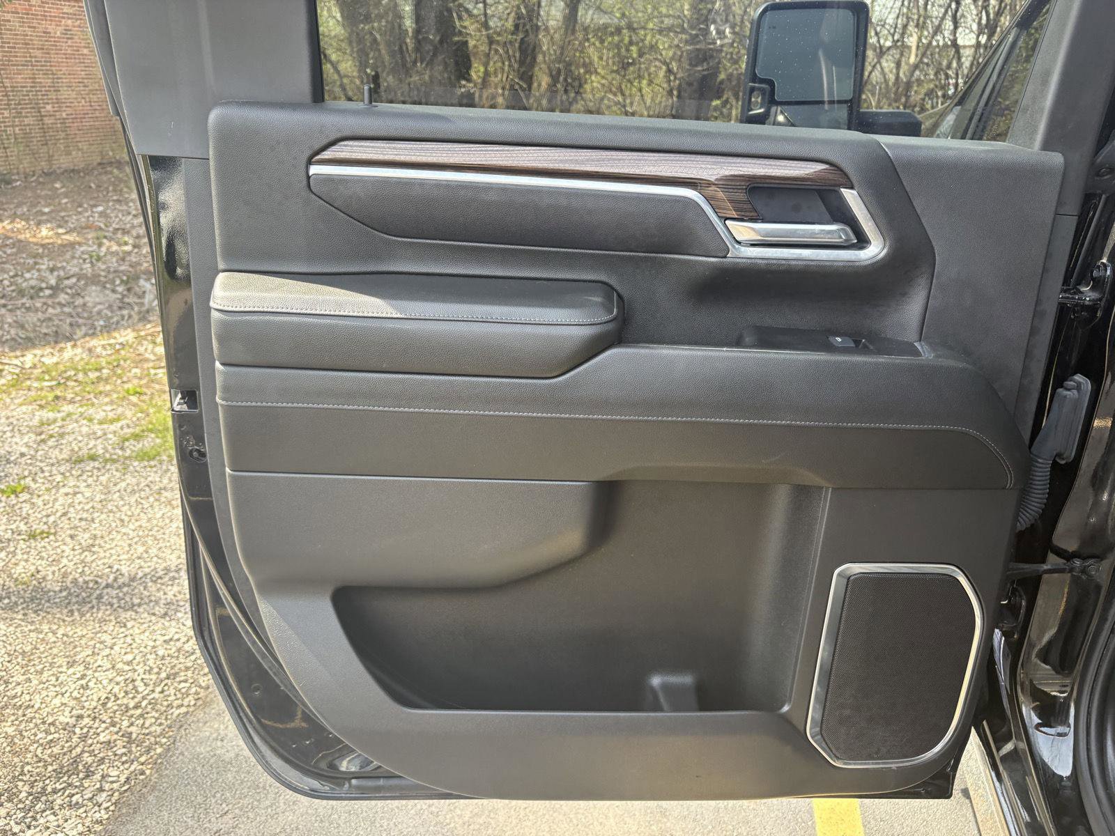 Used 2025 Chevrolet Silverado 2500 LT w/ All Star Edition image 9