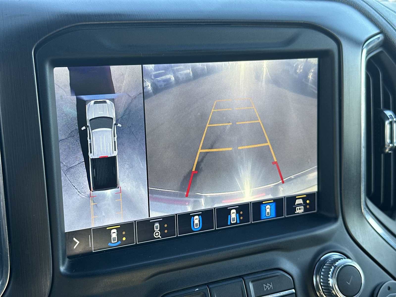 Used 2020 GMC Sierra 3500 AT4 w/ AT4 Premium Package image 23